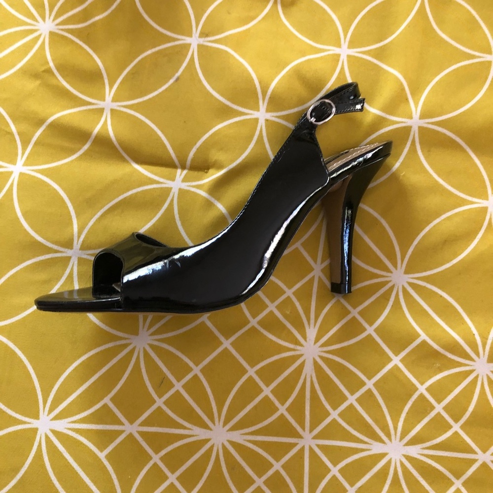 Nine West high-heel shoe